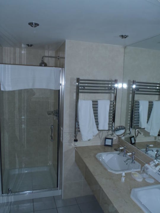 Die Dusche / Nassbereich sind hochmodern Hotel Loch Torridon