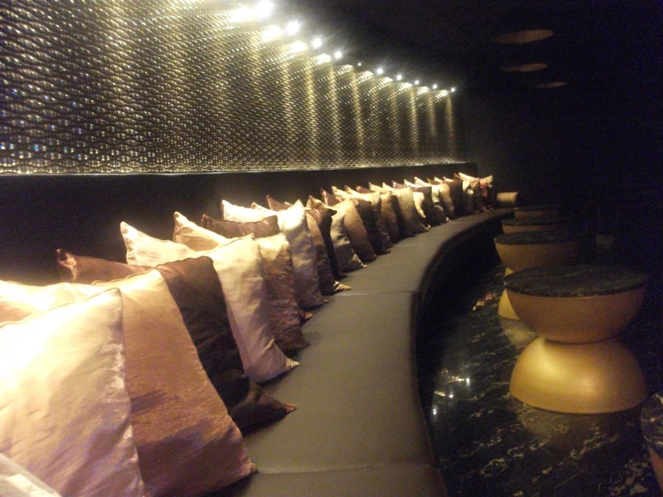 Disco Akka Alinda Hotel