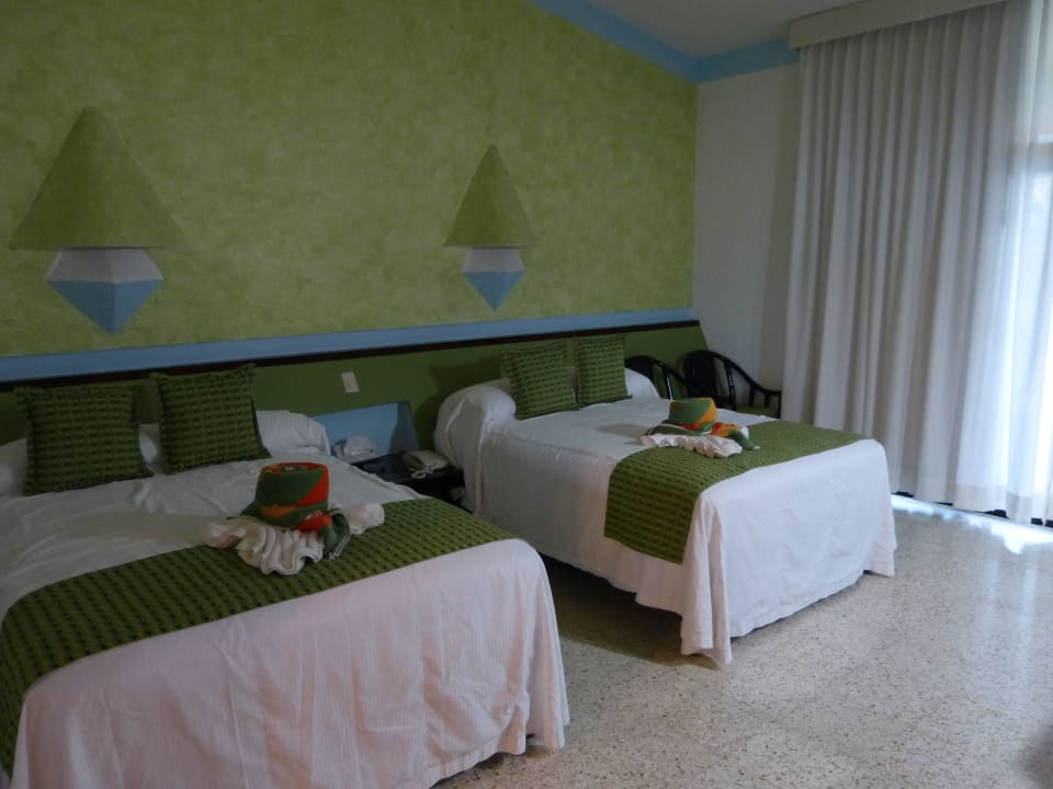 Große bequeme Betten Hotel Tucan Siho Playa