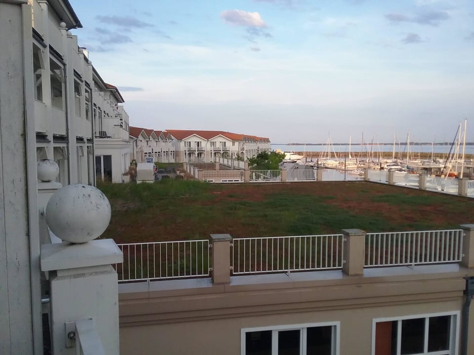 Blick nach links vom Balkon Lindner Hotel Boltenhagen, part of JdV by Hyatt