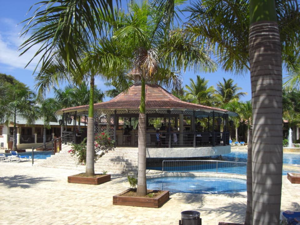 Poolbar Villas Bavaro Resort & Spa