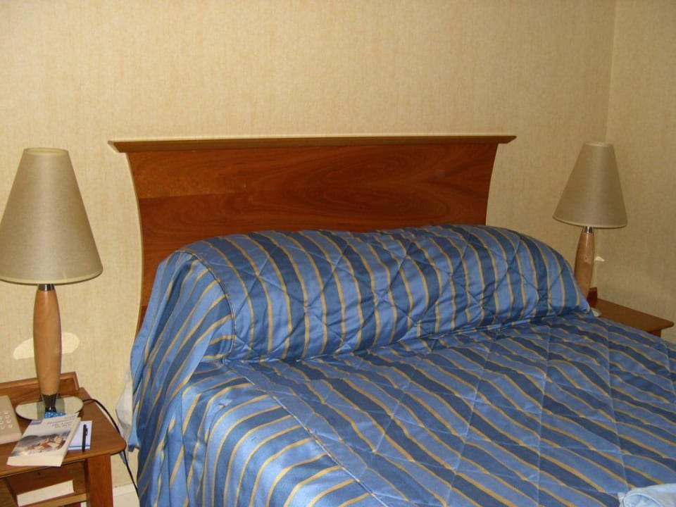 Einzelbett Savoy Park Hotel