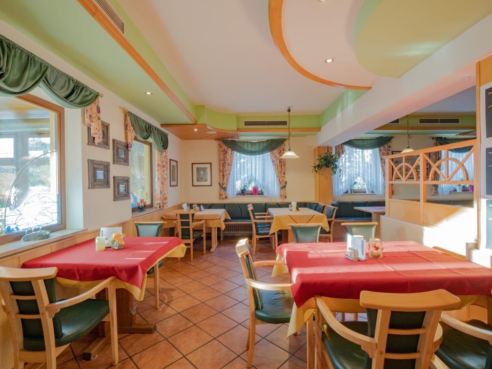 Gastro Hotel Kirchenwirt Mirth