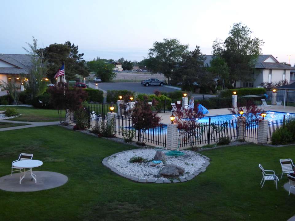 Pool Days Inn Delta