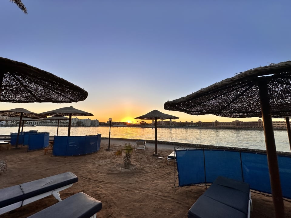 Strand Arabia Azur Resort