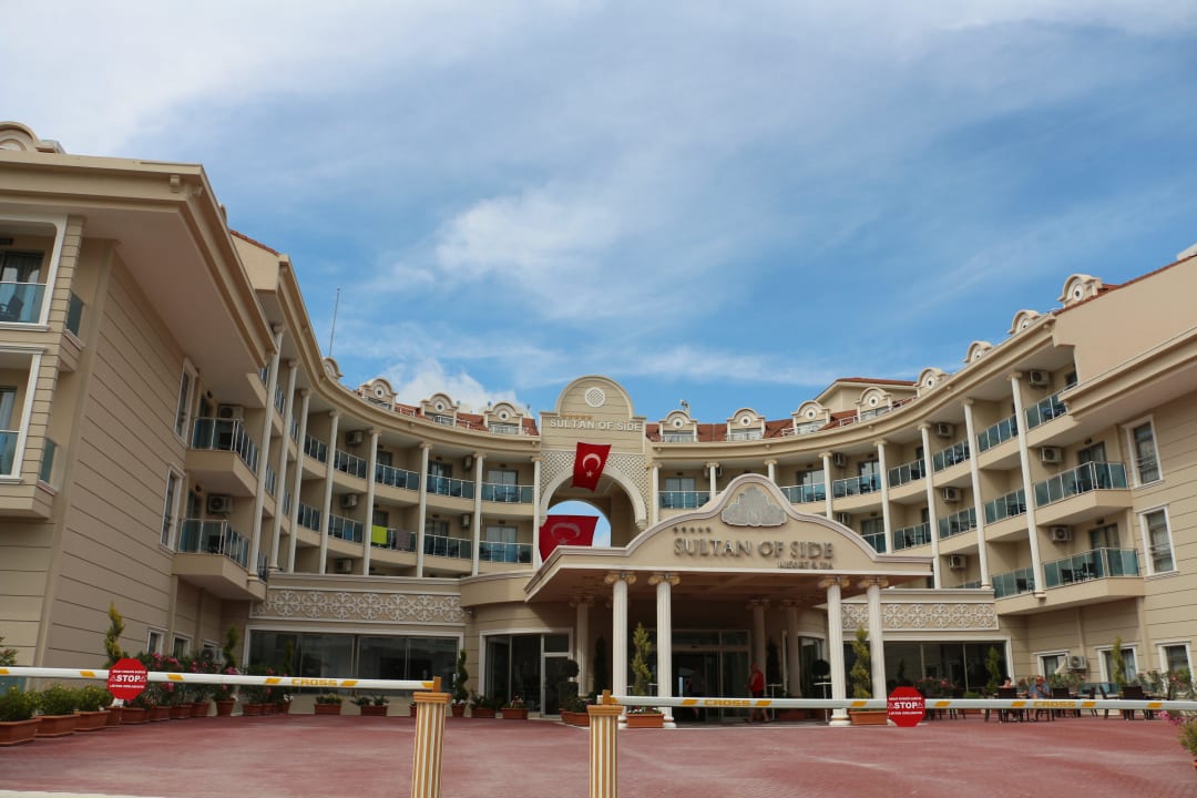 Eingang Hotel Sultan of Side