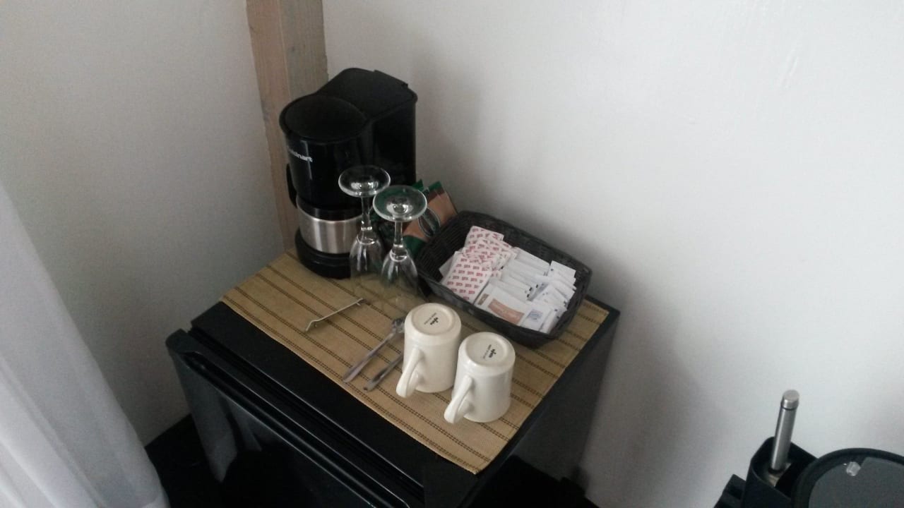 Kühlschrank mit Kaffeemaschine Cocobay Resort Antigua - Adults only