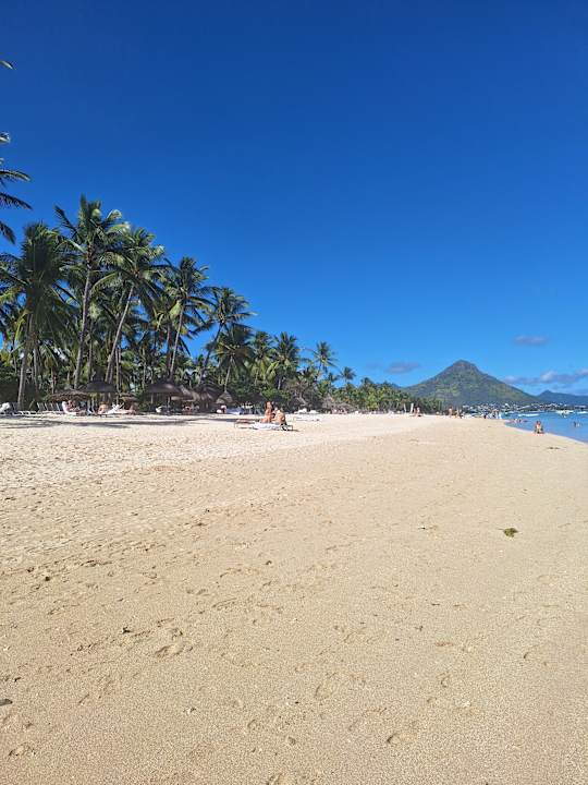 Strand La Pirogue Mauritius
