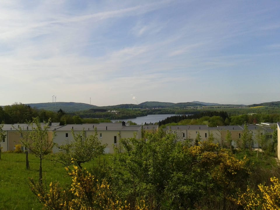 Ausblick von einem oberen Punkt des Parks Center Parcs Park Bostalsee
