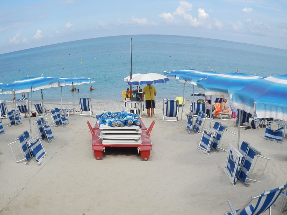 Spiaggia del lido l'Olivara  Hotel L'Olivara Villaggio