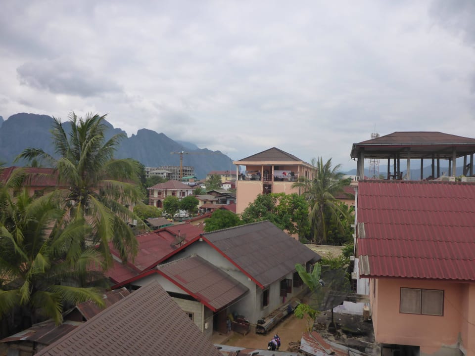 Vom Balkon Richtung Stadt Hotel & Spa Laos Haven