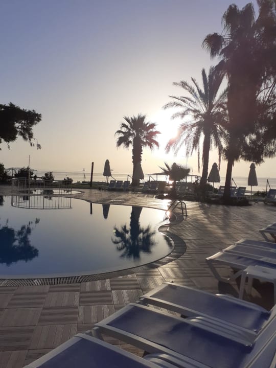 Pool Hotel Grand Ring