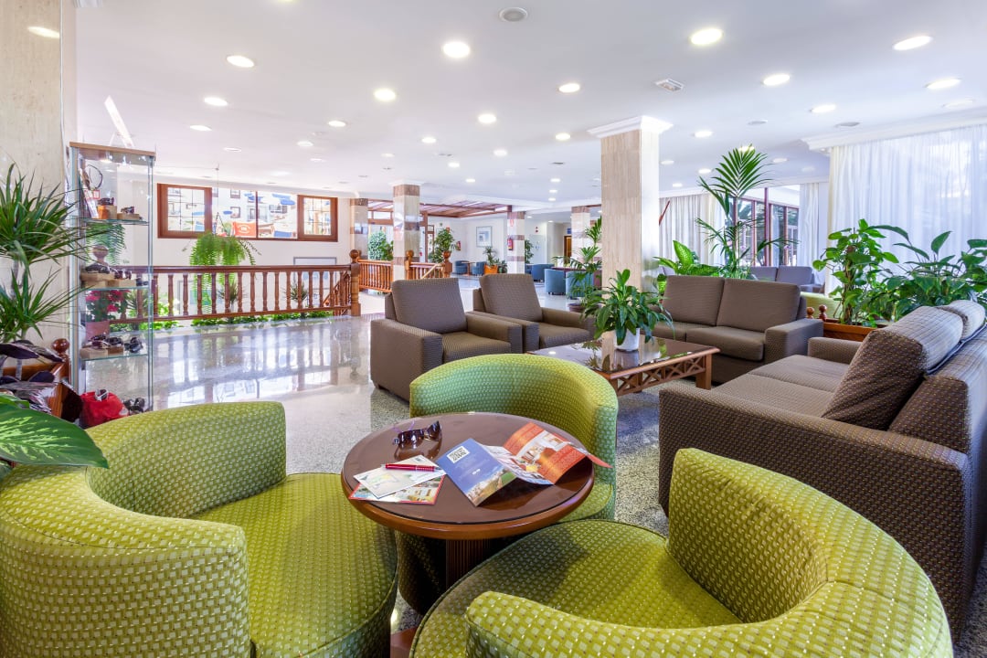 Hall - recepción Apartamentos Casablanca