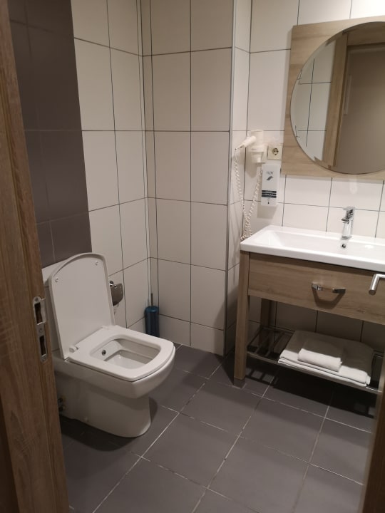Zimmer Rox Hotel Airport