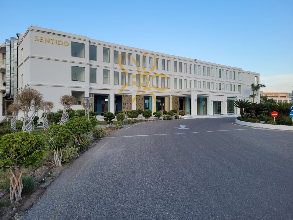 Außenansicht Asterias Beach Resort