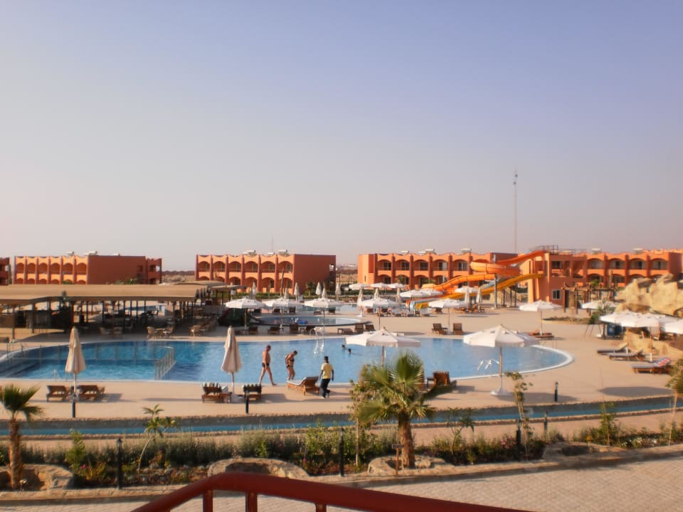 Poolanalage von Block 3 Three Corners Happy Life Beach Resort