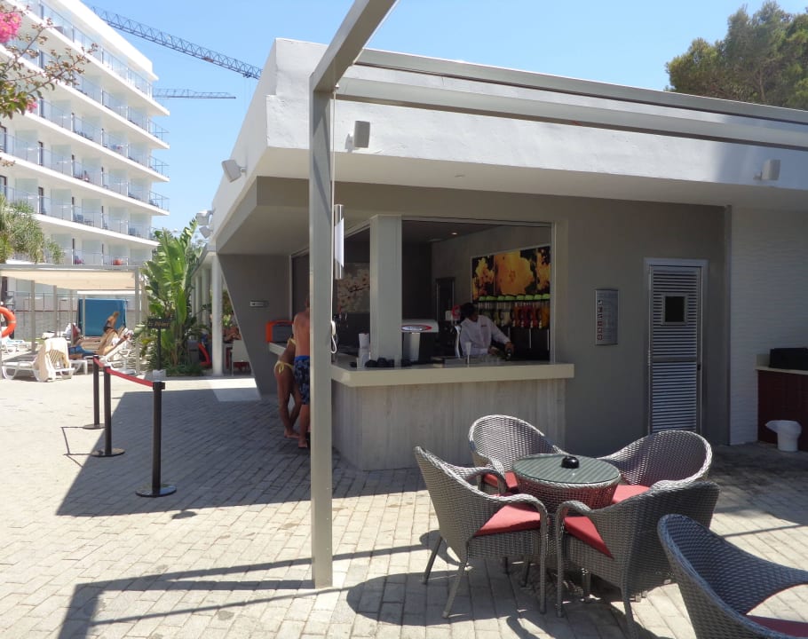 Pool Bar Hotel Riu Bravo