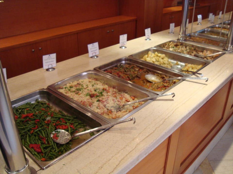 Abendessenbüffet Hotel Serita Beach