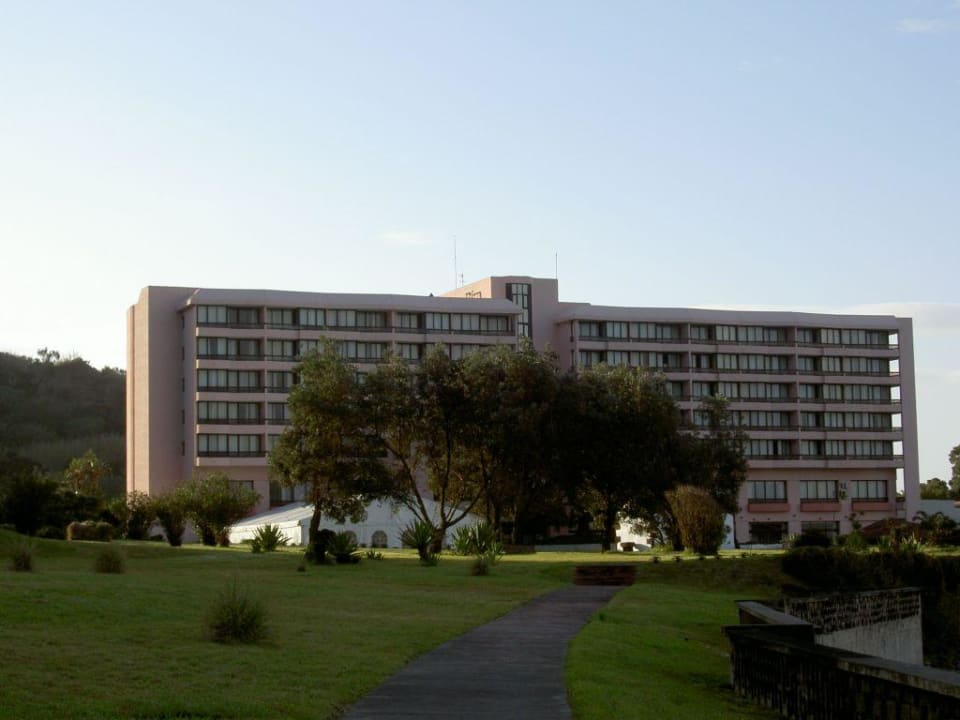 Blick zum Hotel vom Strand Pestana Bahia Praia Nature & Beach Resort