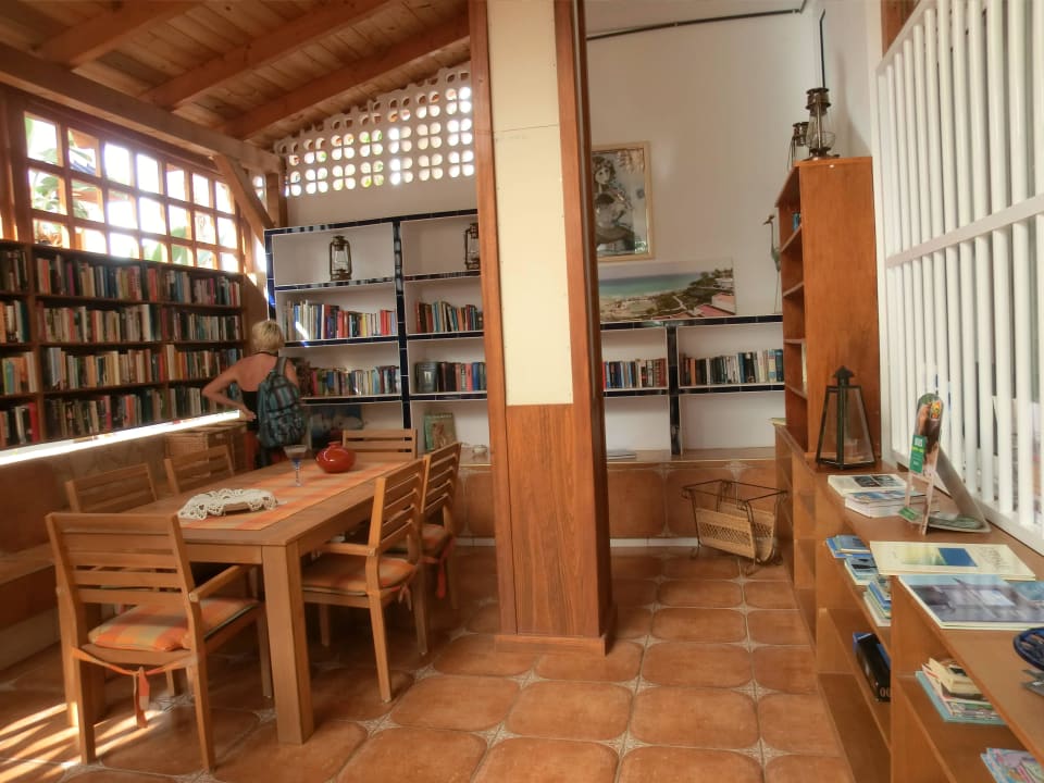 Hinter d. Lobby, Bibliothek und Leseraum Marina Playa Suite Hotel