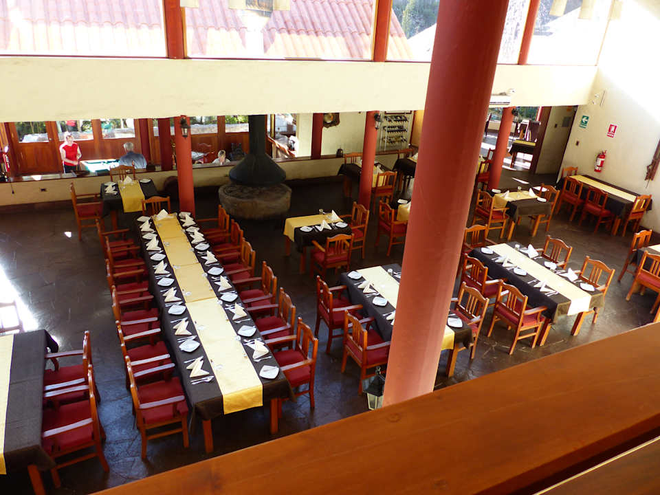 Restaurant wirkt ein bisschen "clean" Hotel El Refugio