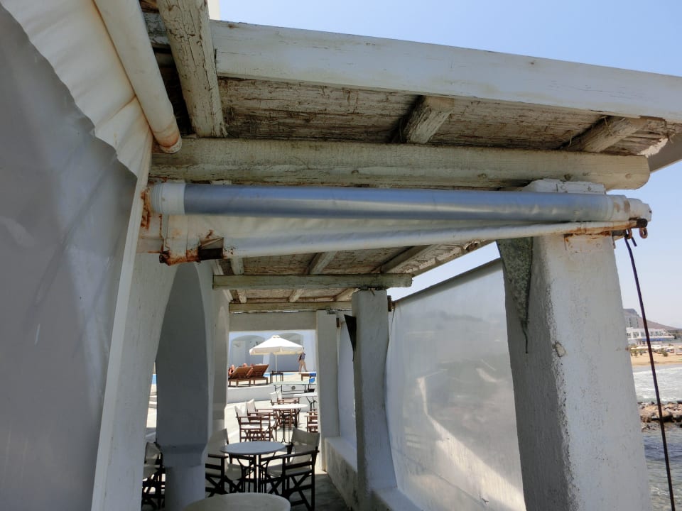 Dach der Poolbar Knossos Beach Bungalows Suites Resort & Spa
