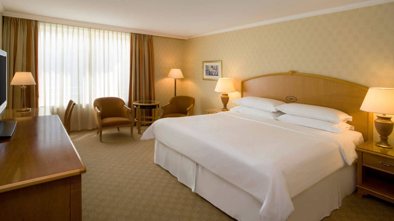 Comfortable rooms at the Sheraton Warsaw Hotel  Sheraton Warsaw Hotel