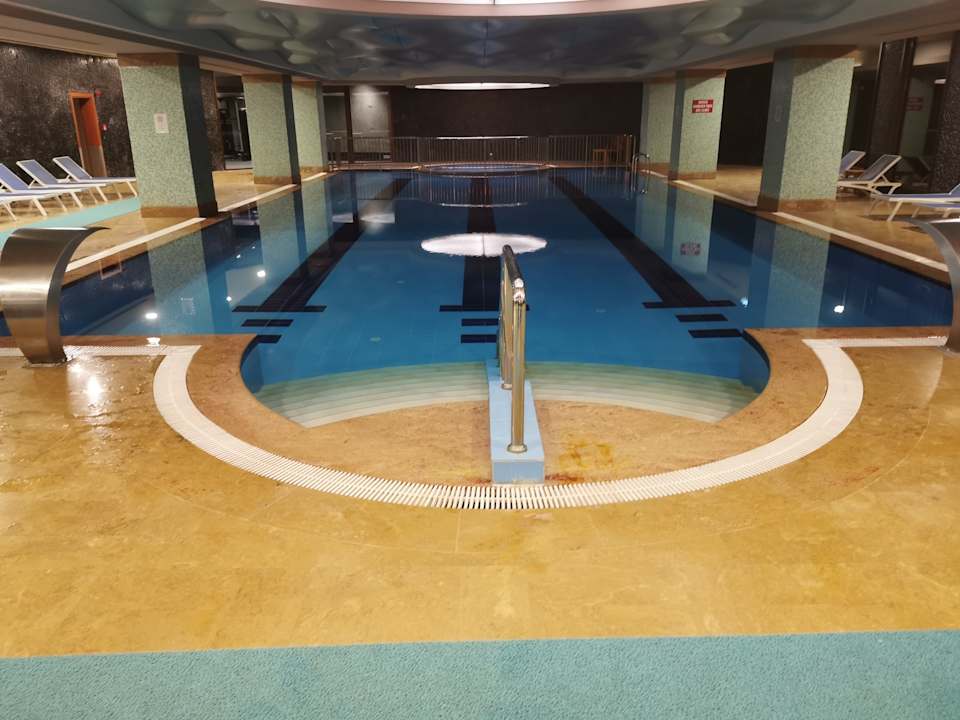 Pool Ramada Plaza by Wyndham Antalya