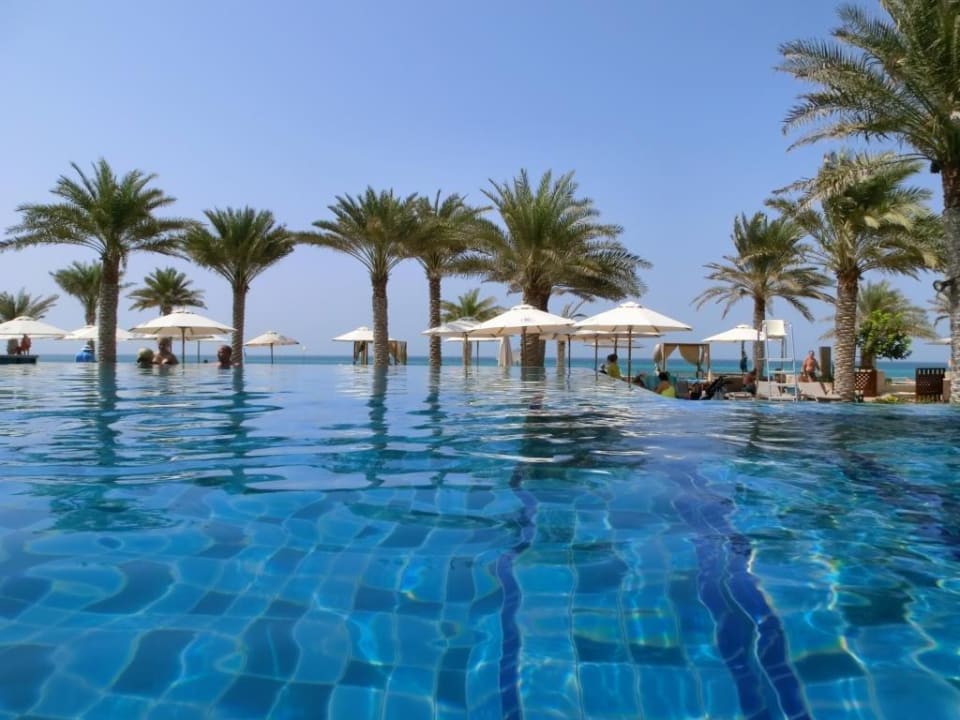 Stufenpool mit Meerblick The St. Regis Saadiyat Island Resort, Abu Dhabi