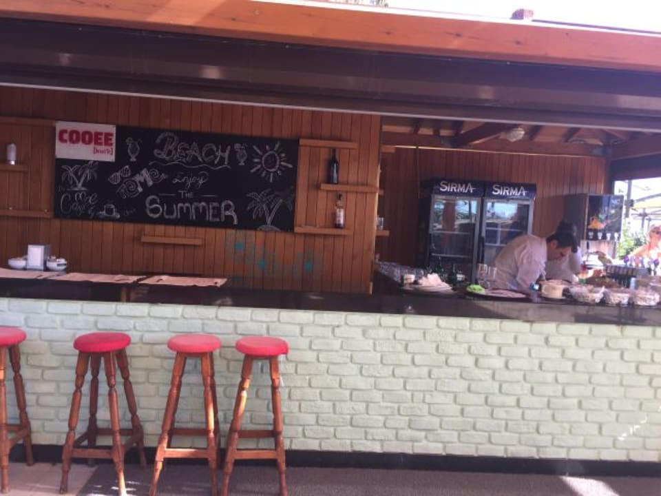 Strandbar. Alle Mitarbeiter waren immer freundlich Fame Residence Lara & Spa