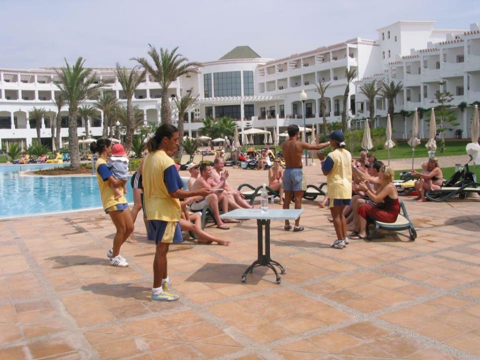 Animation am Founty Beach Pool Iberostar Waves Founty Beach