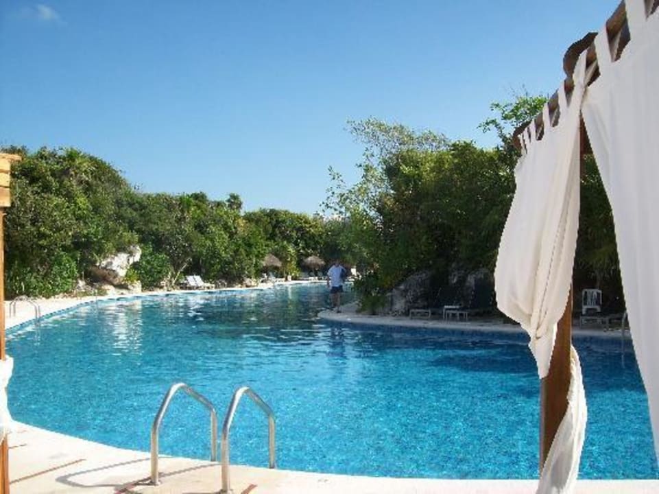 Der große Ruhepool im Hotel Grand Sirenis Riviera Maya Resort & Spa