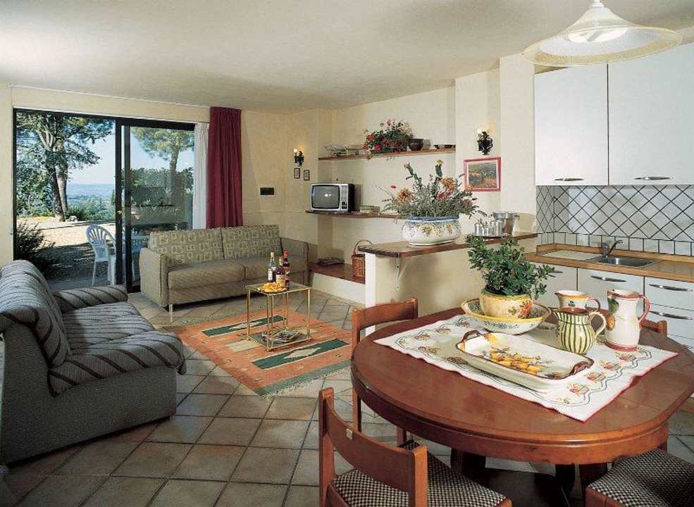 Ciclamino holidays home - livingroom - Villa Borraccio Villa Il Borraccio