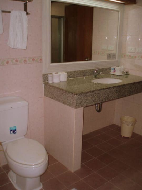 Bad Lek Hotel Pattaya