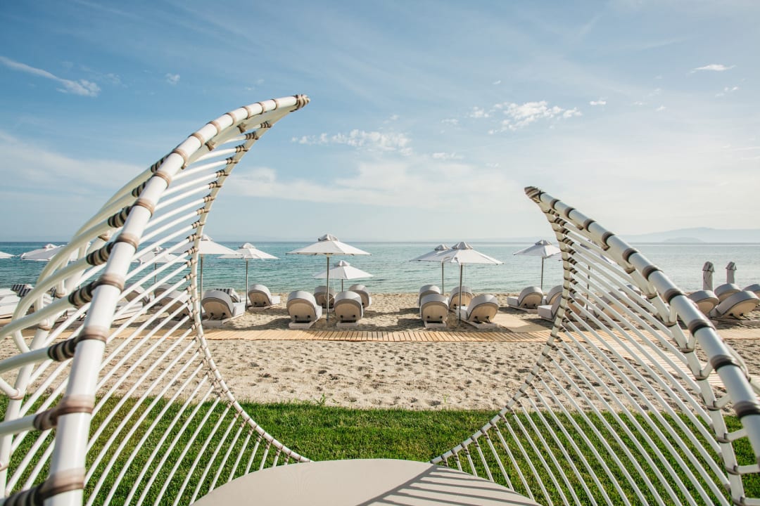 Strand Blue Carpet Luxury Suites