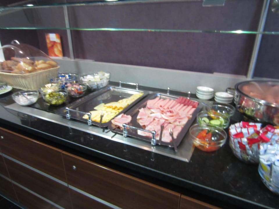 Frühstücksbuffet Premier Inn Stuttgart Airport