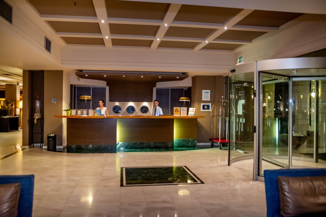 Lobby Dion Oasis House