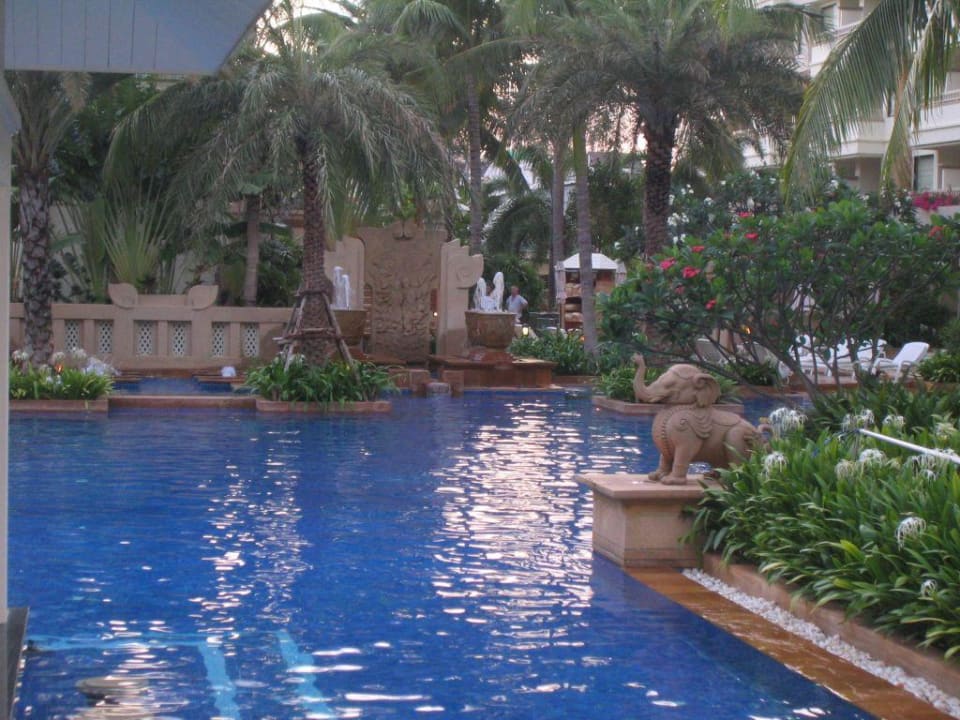 Pool Holiday Inn Resort Phuket