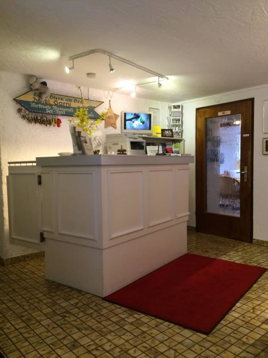 Rezeption Hotel Stern am See