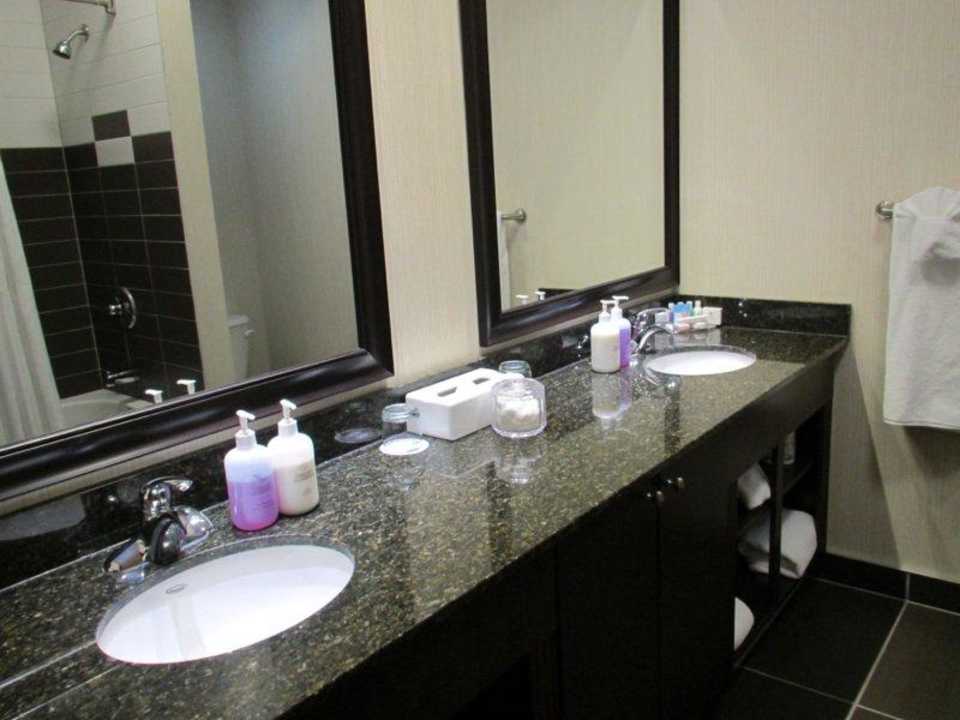 Bad Coast Lethbridge Hotel & Conference Centre