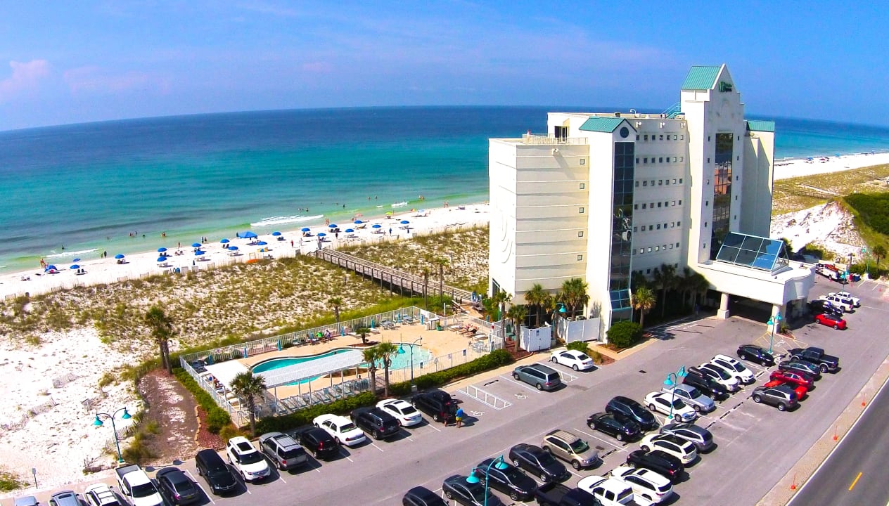 Pool Holiday Inn Express Pensacola Beach