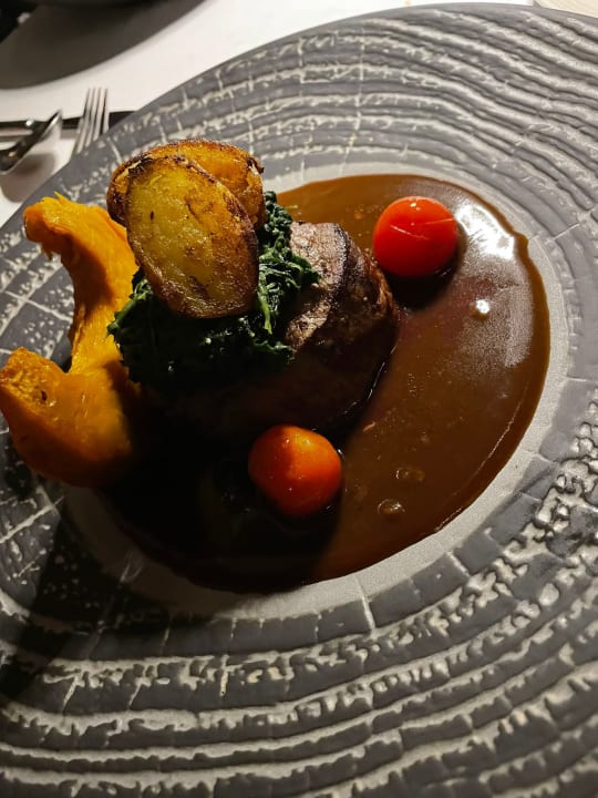 Gastro Outrigger Maldives Maafushivaru Resort