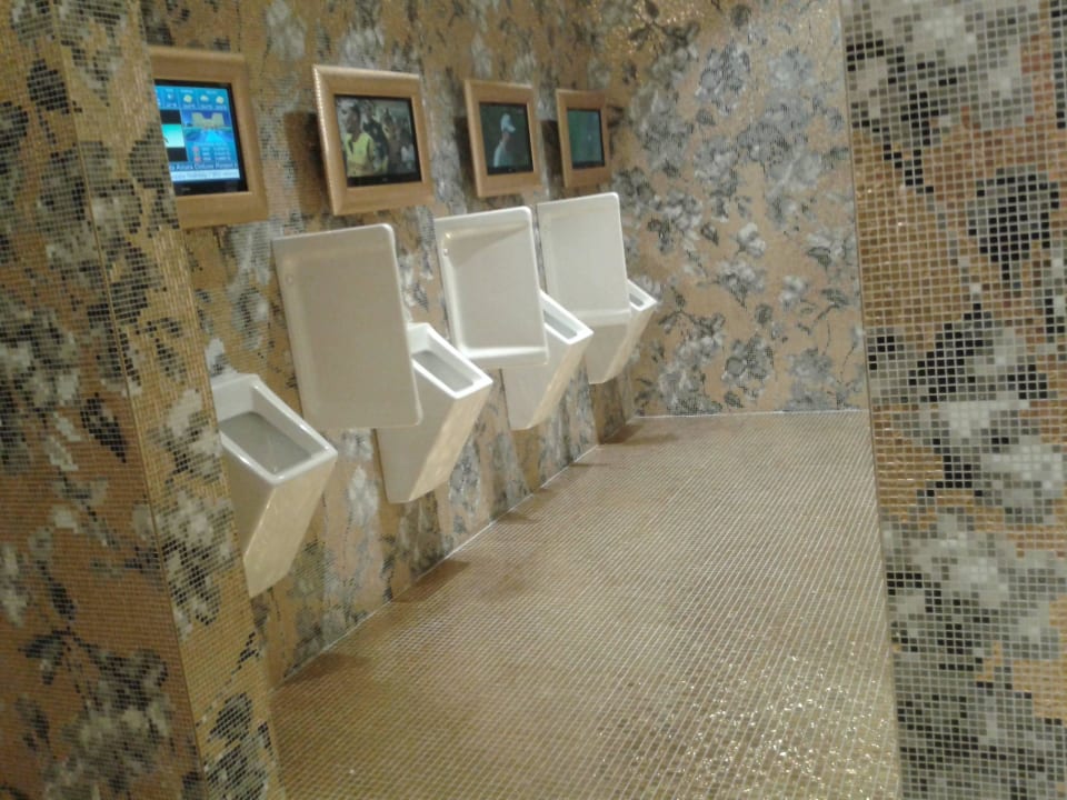 Toiletten Azura Deluxe Resort & Spa Hotel