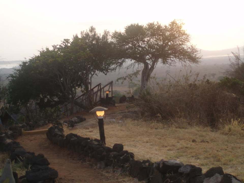 Wege Rhino Valley Lodge