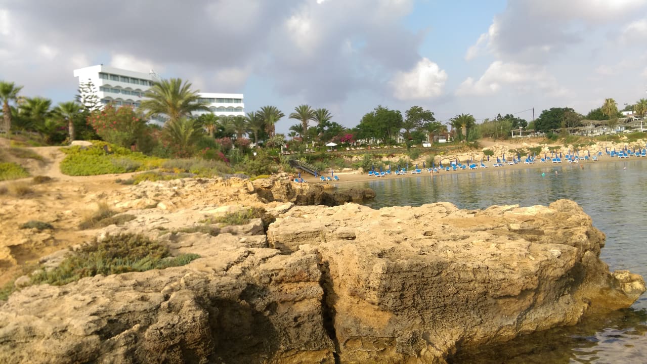 Außenansicht Crystal Springs Beach Hotel