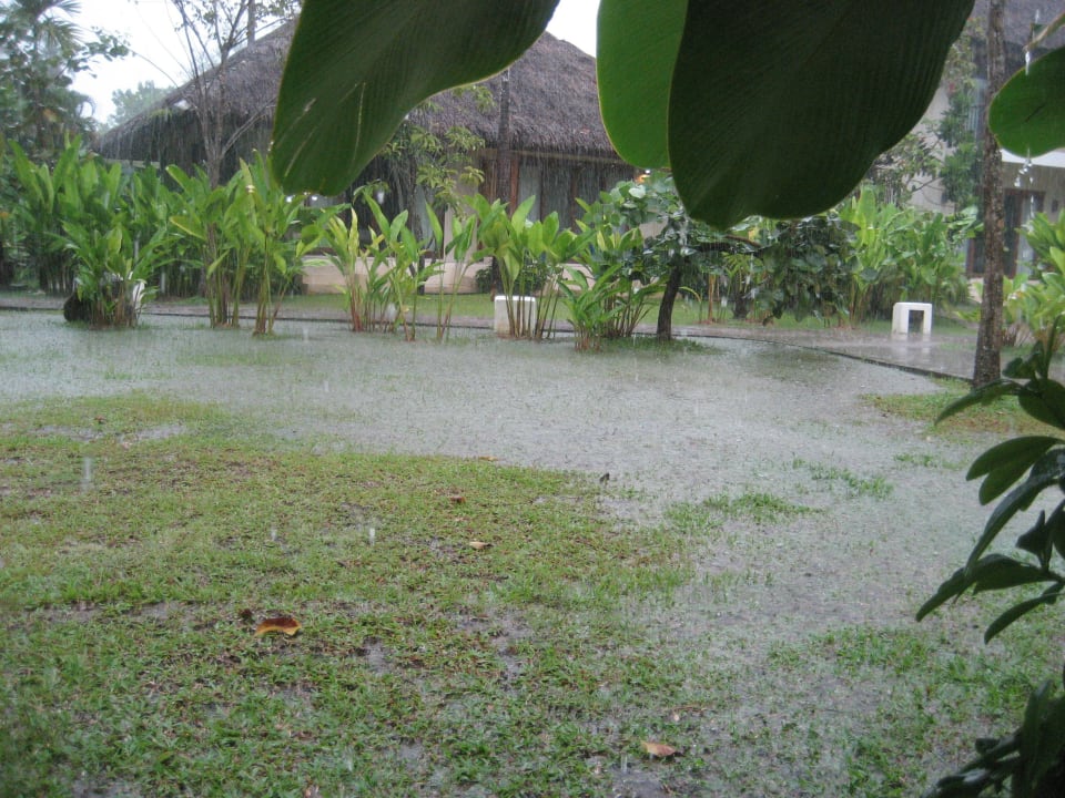 Auch Regen ist schön Bangsak Village