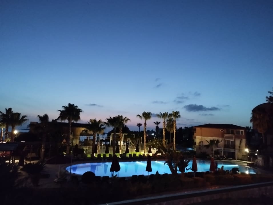 Pool Justiniano Deluxe Resort