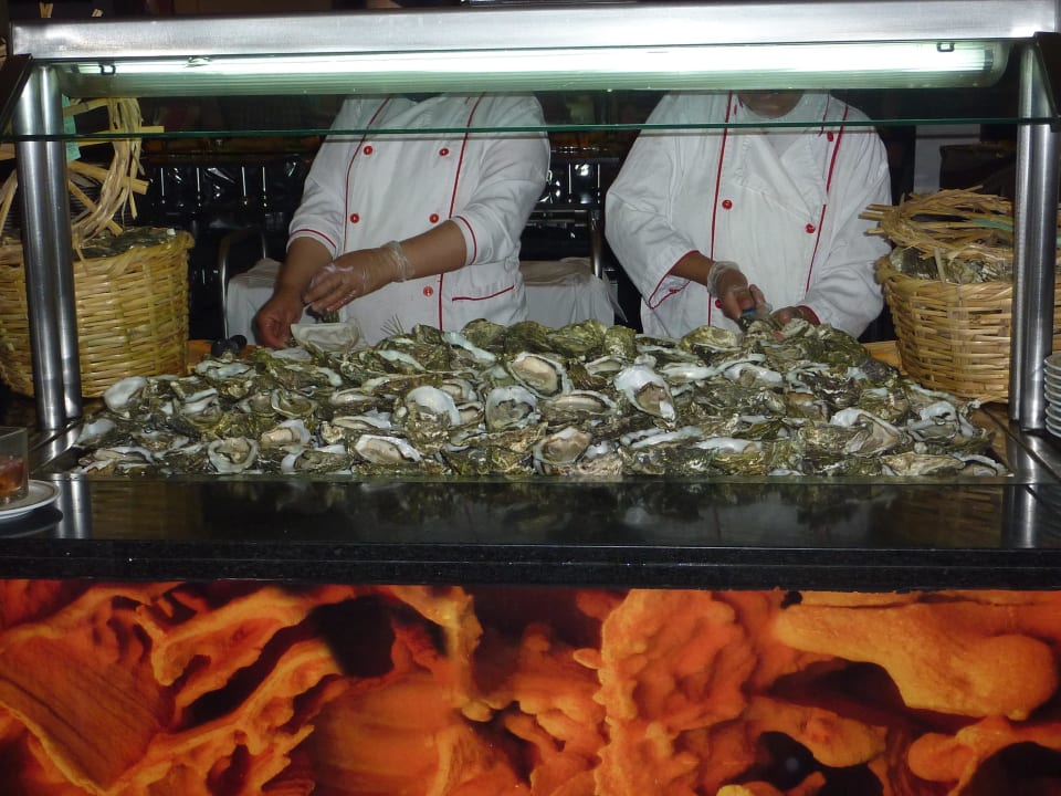 Buffet Iberostar Waves Founty Beach
