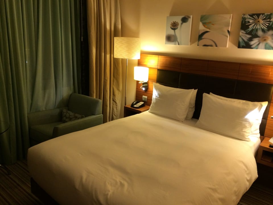 Bett Hilton Garden Inn Frankfurt Airport