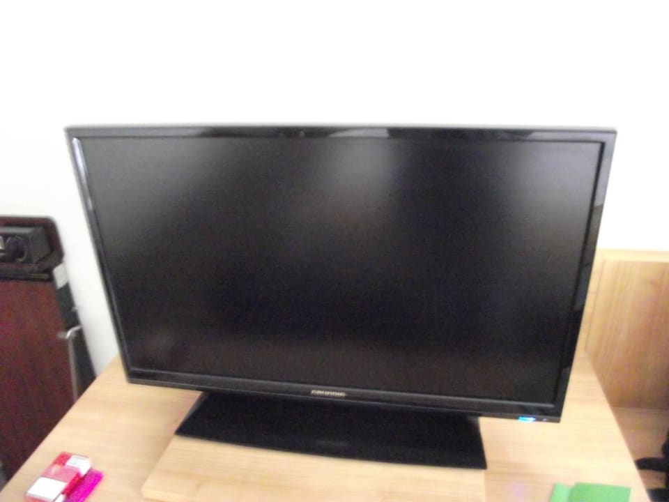 Großer TV Leonardo Hotel Düsseldorf Airport - Ratingen